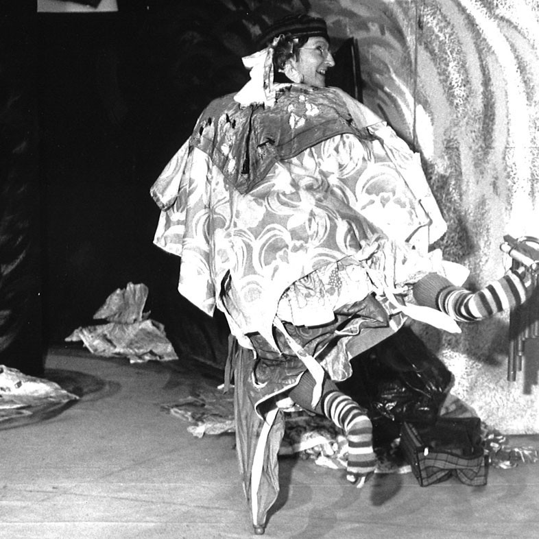 Tin Can Alley (1988) Travelling Light Theatre Company