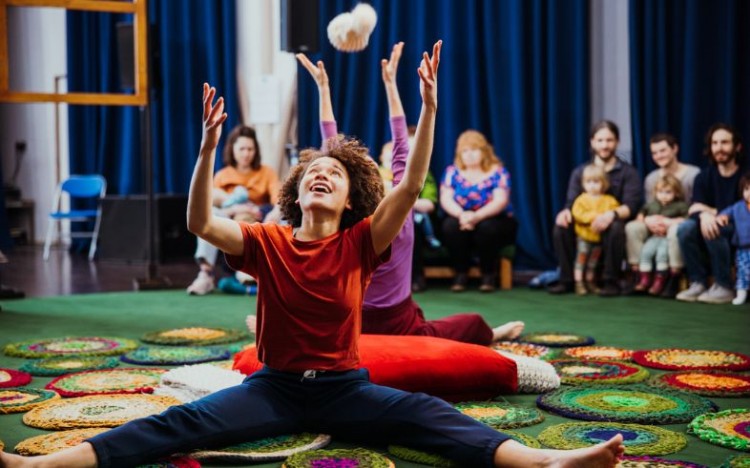 Actors performing in Igloo. Photo by Alastair Brookes.